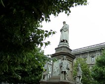 Statue of Leonardo di Vinci in Piazza della Scala. Statue of Leonardo di Vinci in Piazza della Scala. Piazza della Scala is a central square of Milan connected to the main square of Milan, Piazza del Duomo,...
